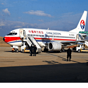 高崎机场空运航空快运业稳步发展的原因是什么？